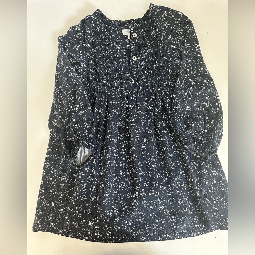 Girls Zara navy blue dress with cute detail. Size 5-6.